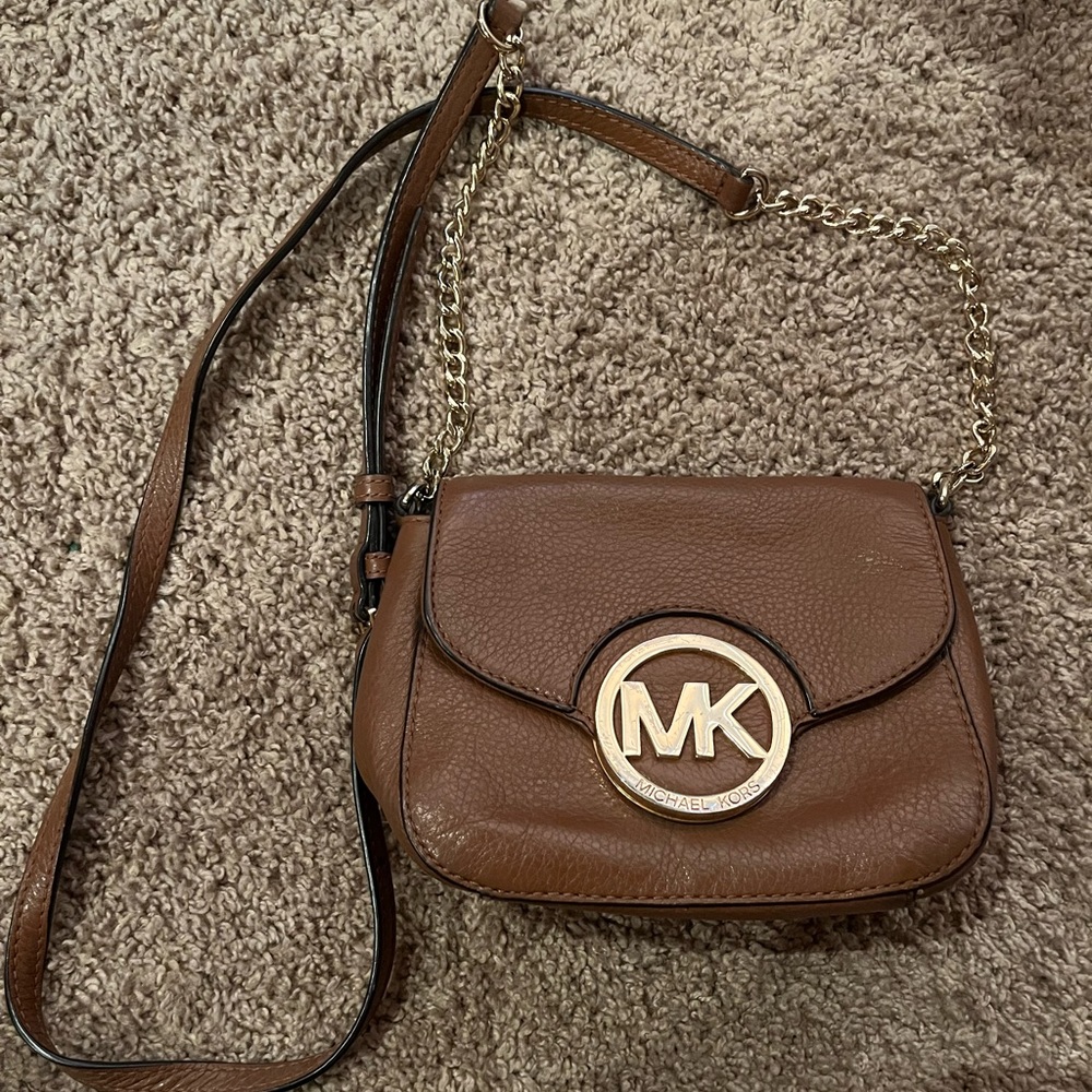 Michael kors crossbody